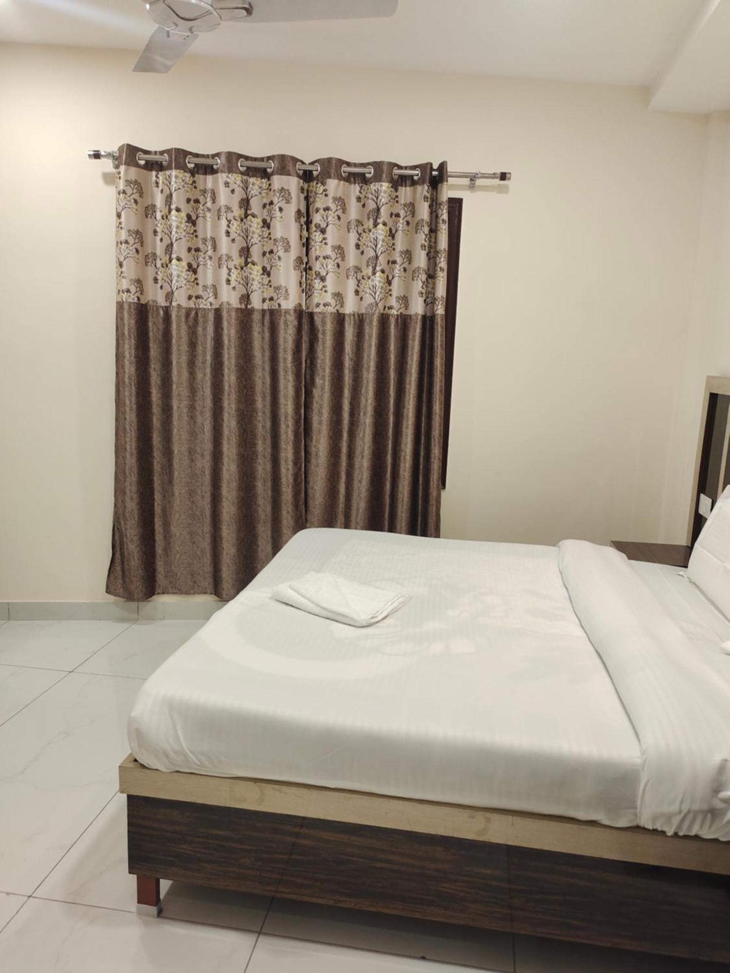 Hotel G-3 Jalandhar Ngoại thất bức ảnh