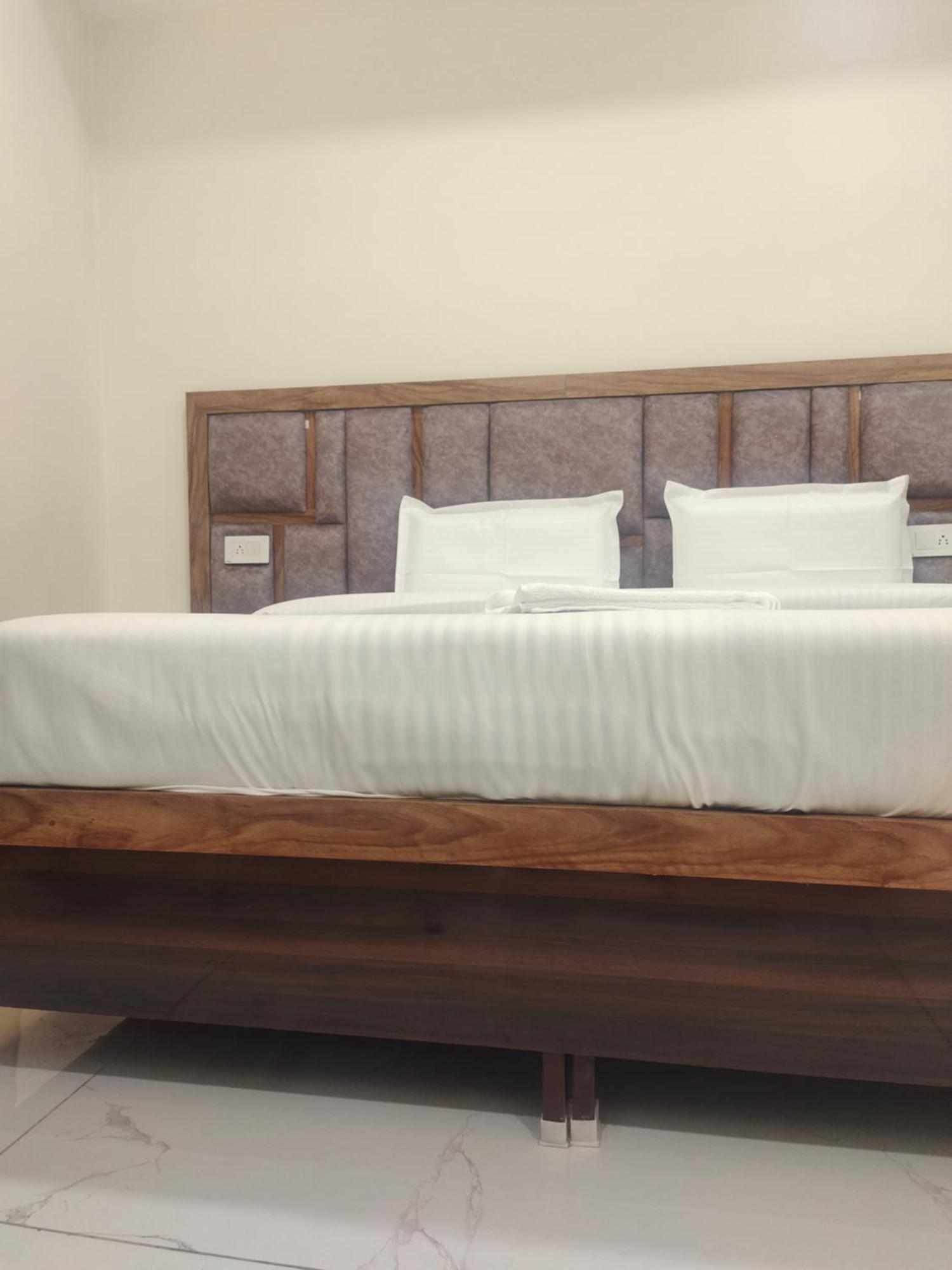 Hotel G-3 Jalandhar Ngoại thất bức ảnh