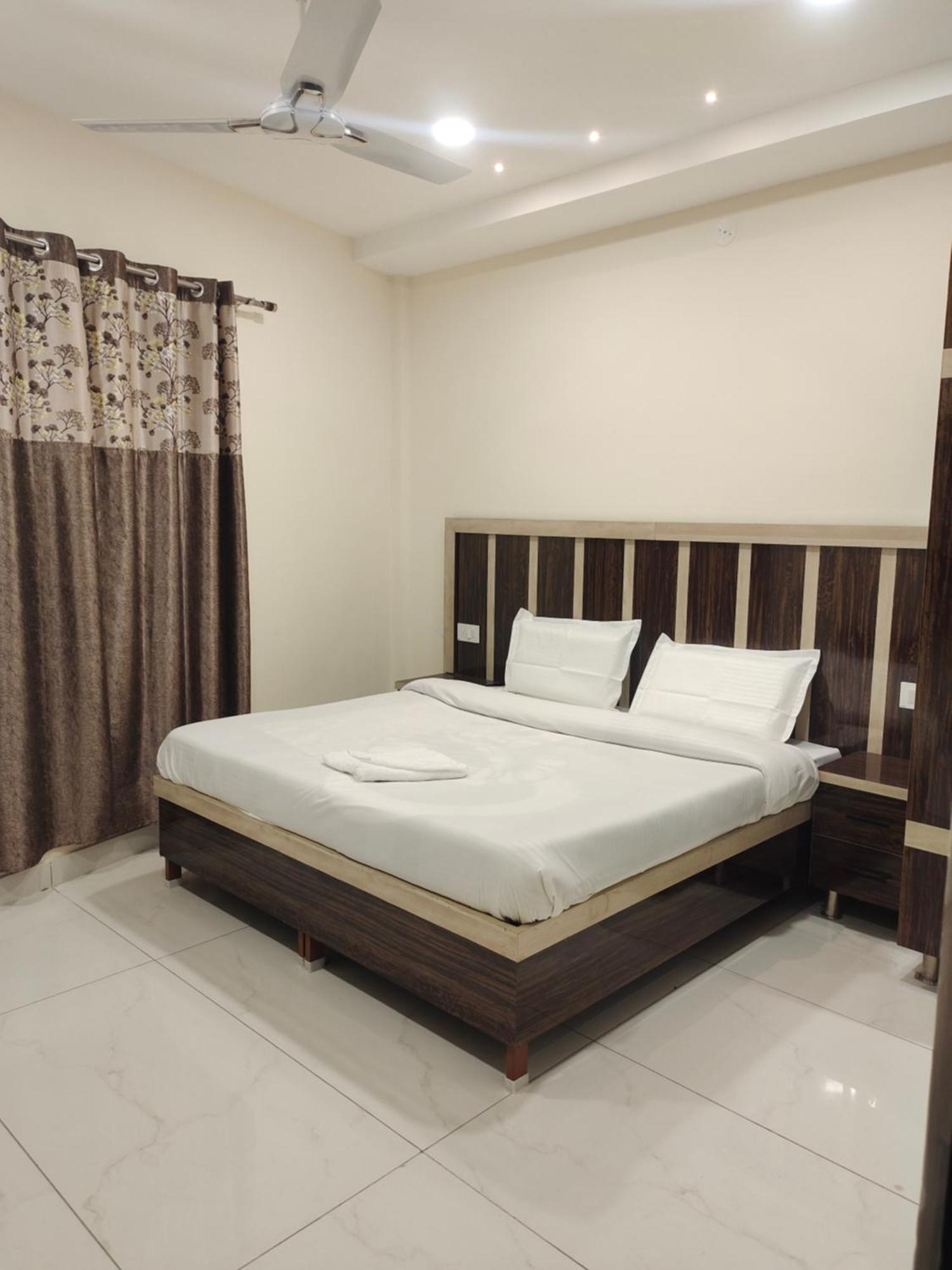 Hotel G-3 Jalandhar Ngoại thất bức ảnh